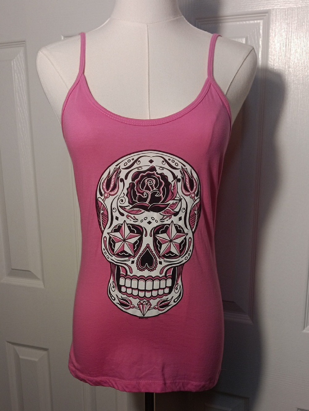 NWT. HL Vibrant Pink Skull Graphic Spaghetti-Strap Camisole